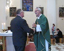 Gradonačelnik Magdić - poklon i zahvala fra Runji