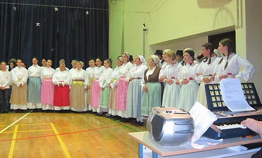 Narodi nam se Kralj Nebeski Narodi nam se Kralj Nebeski