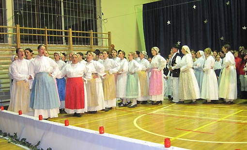 Narodi nam se Kralj Nebeski Narodi nam se Kralj Nebeski