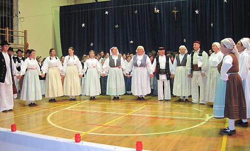 Narodi nam se Kralj Nebeski Narodi nam se Kralj Nebeski
