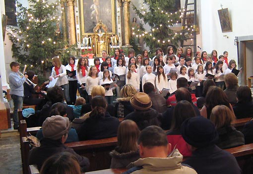 Božićni koncert Osnovne škole I.B. Mažuranić, Ogulin 2009.
