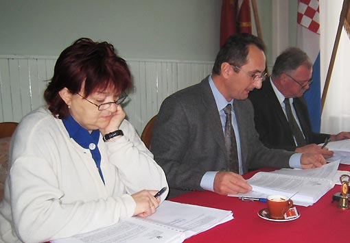 Odluke i zaključci 5. sjednice Gradskog vijeća Grada Ogulina održane 18. prosinca 2009. Odluke i zaključci 5. sjednice Gradskog vijeća Grada Ogulina održane 18. prosinca 2009.