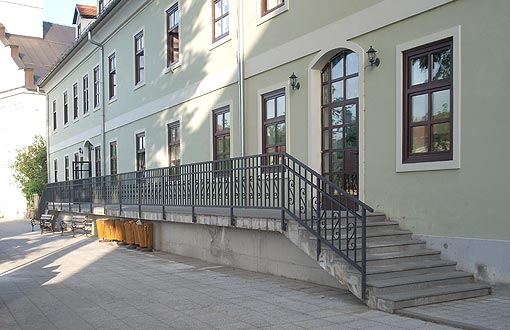 Arhitektonska rjesenja za osobe s invaliditetom Arhitektonska rjesenja za osobe s invaliditetom