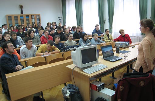 Jana Bedek dipl. ing. biologije - predavanje u Ogulinu Jana Bedek dipl. ing. biologije - predavanje u Ogulinu