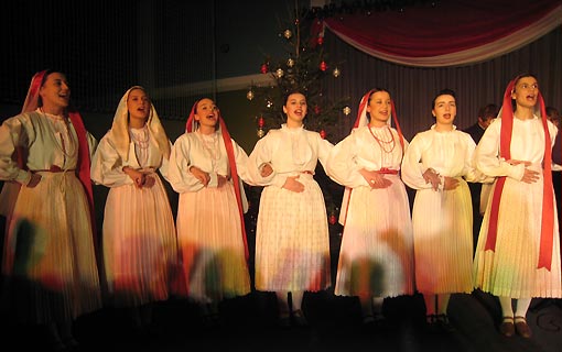 Božić bijeli začaran, radostan i svet - KUD Klek 2009