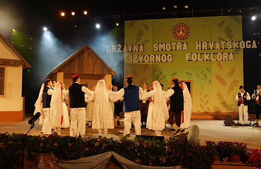 KUD "Klek" na 44. Vinkovačkim jesenima 2009 KUD "Klek" na 44. Vinkovačkim jesenima 2009