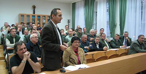 Milan Sabljak u obraćanju LD "Klek" Ogulin Skupština Lovačkog društva "Klek" Ogulin