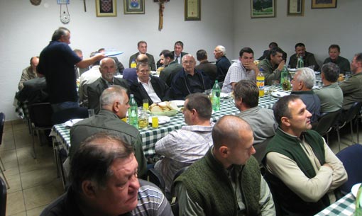 Druženje u Lovačkoj kući Barutana Skupština Lovačkog društva "Klek" Ogulin