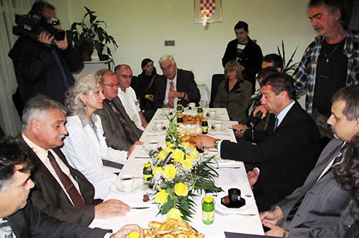 Ministar Milinović posjetio ogulinsku bolnicu - 17.11.2009. Ministar Milinović posjetio ogulinsku bolnicu - 17.11.2009.