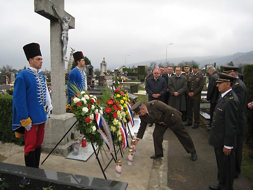 Polaganje vijenaca i paljene svijeća u povodu blagdana Svih Svetih i Dušnog Dana Polaganje vijenaca i paljene svijeća u povodu blagdana Svih Svetih i Dušnog Dana