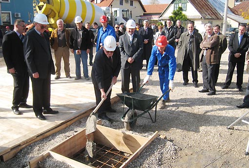 Svečano položen kamen temeljac za izgradnju stambeno – poslovne zgrade