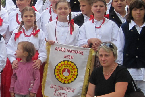 Kud „Tounjčica“ 
na Vinkovačkim jesenima