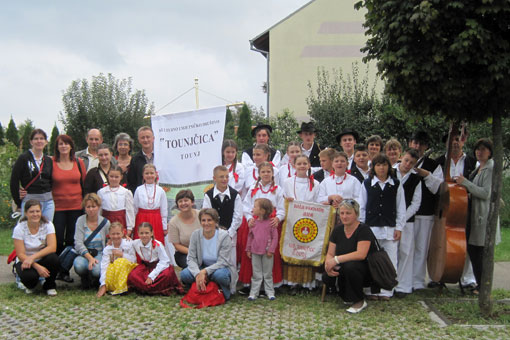 Kud „Tounjčica“       na Vinkovačkim jesenima