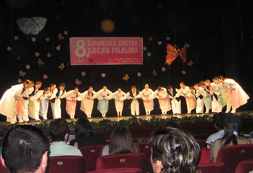 KUD "Klek" na 6. Županijskoj smotri dječjeg folklora u Karlovcu KUD "Klek" na 6. Županijskoj smotri dječjeg folklora u Karlovcu