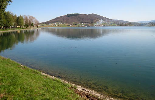 Savjet mladih Grada Ogulina organizira u subotu 17. travnja 2010. čišćenje okoliša jezera Sabljaci Savjet mladih Grada Ogulina organizira u subotu 17. travnja 2010. čišćenje okoliša jezera Sabljaci