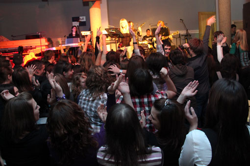 Humanitarni koncert ogulinskih bendova 