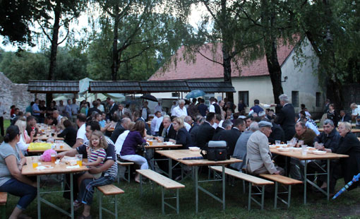 Svečano obilježena 15. obljetnica vojno - redarstvene operacije OLUJA Svečano obilježena 15. obljetnica vojno - redarstvene operacije OLUJA