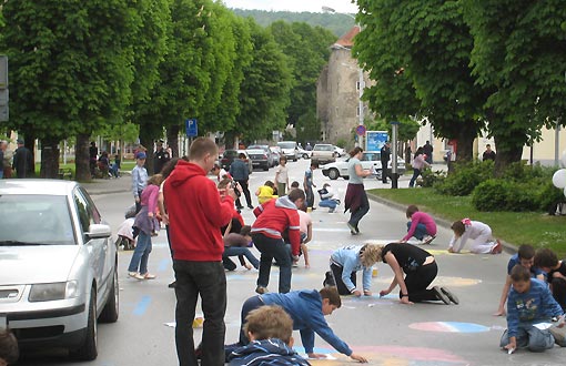 Oslikavanje kolnika u centru grada 