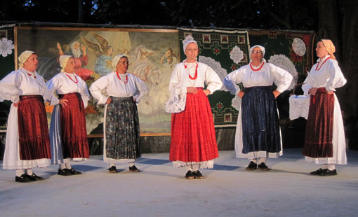 KUD  „Tounjčica“  predstavljao Karlovačku županiju na smotri u Velikoj  Kopanici
