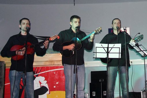 Humanitarni koncert "Tamburaška večer" skupio sredstva za  pomoć u liječenju troje Ogulinaca