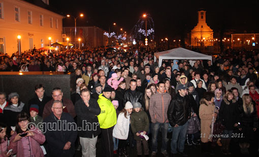 Svečano otvorena manifestacija Advent 2011
