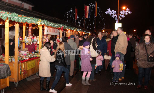 Svečano otvorena manifestacija Advent 2011