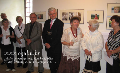 Izložba fotografija  profesora Slavka Barčića "Dok gledam u daljinu..."
