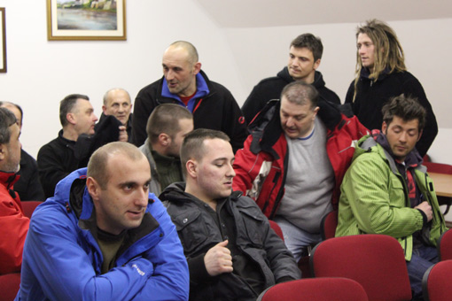 Grupa  Ogulinaca velikih zaljubljenika u snijeg i skijanje osnovali su Skijaški  klub Ogulin