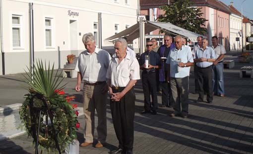 Polaganjem vijenaca i misom obilježen spomendan žrtava totalitarnih režima
