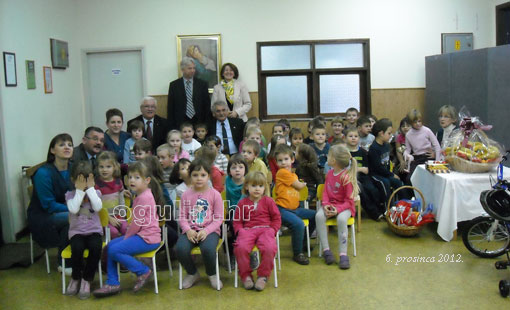 Županija darivala djecu za Svetog Nikolu