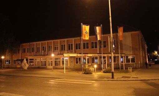 Grad Ogulin noću