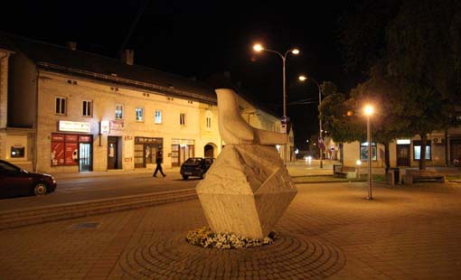 Grad Ogulin noću