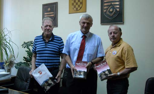 Franjo Bertović, potpredsjednik  Hrvatske bratske zajednice u Americi, u posjeti rodnom Ogulinu