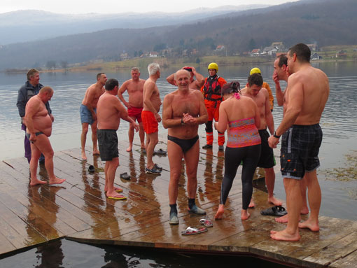 Novogodišnje kupanje na jezeru Sabljaci
