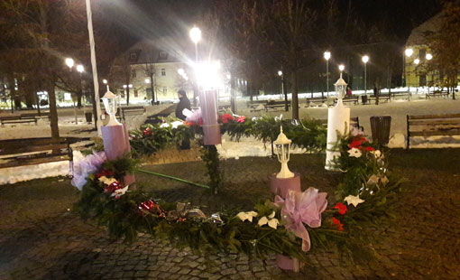 Zasjala prva adventska svijeća